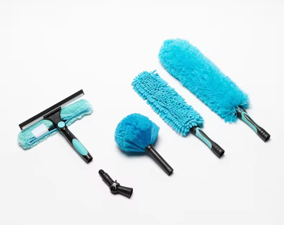Dakgootreiniger met telescoop + extra tools voor spinnenwebben en reinigingstools.