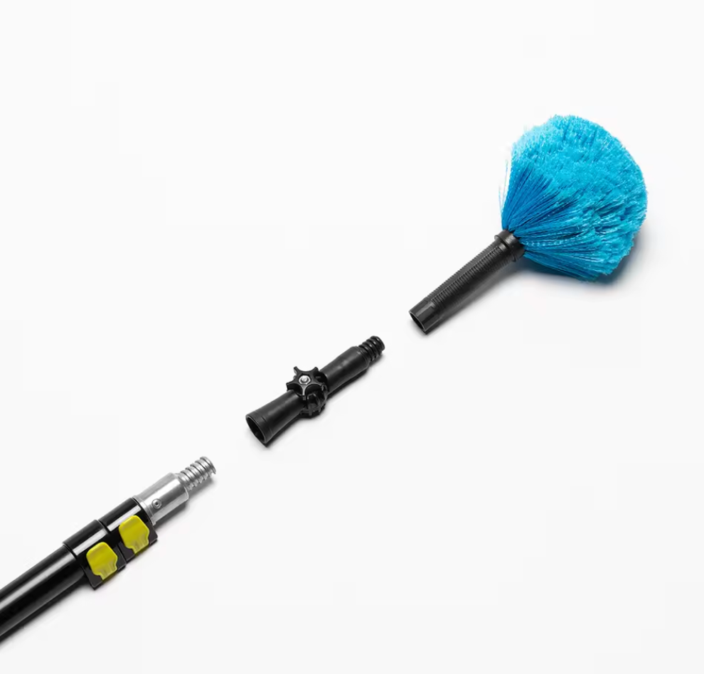 Dakgootreiniger met telescoop + extra tools voor spinnenwebben en reinigingstools.