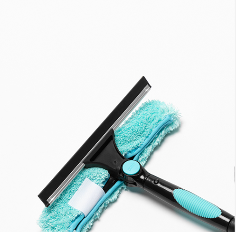 Dakgootreiniger met telescoop + extra tools voor spinnenwebben en reinigingstools.